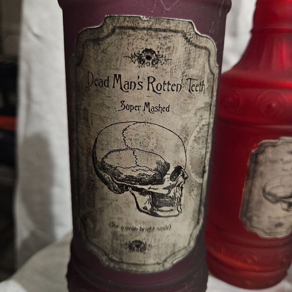 Set of 6 Gothic Potion Bottles Skull Toppers Halloween Decor Props